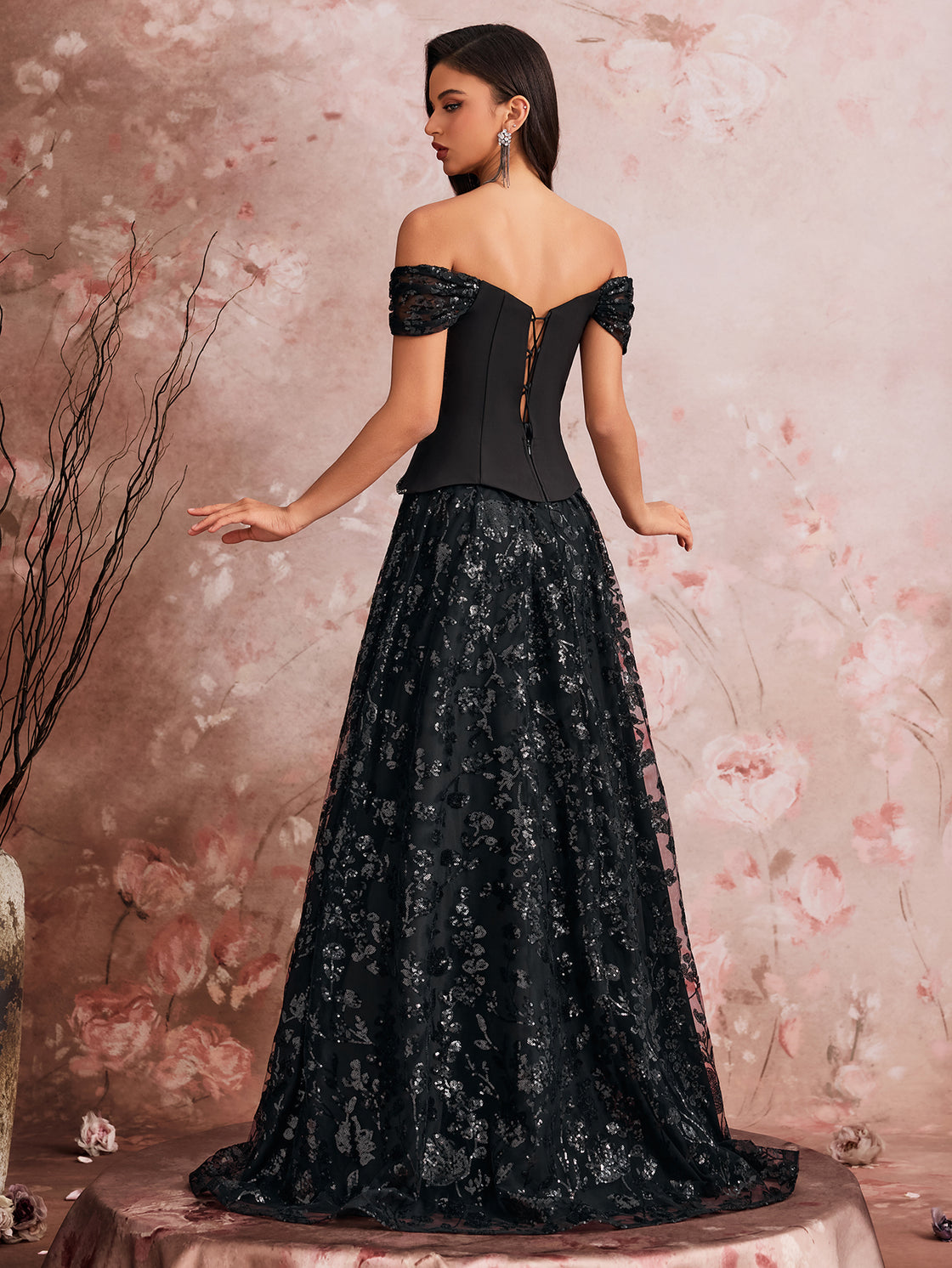 Elegant evening dress, with sequins pieced together and hand-stitched beads, high-end custom-made with a double-layered oversized hem design, adjustable back straps| Blue Plum